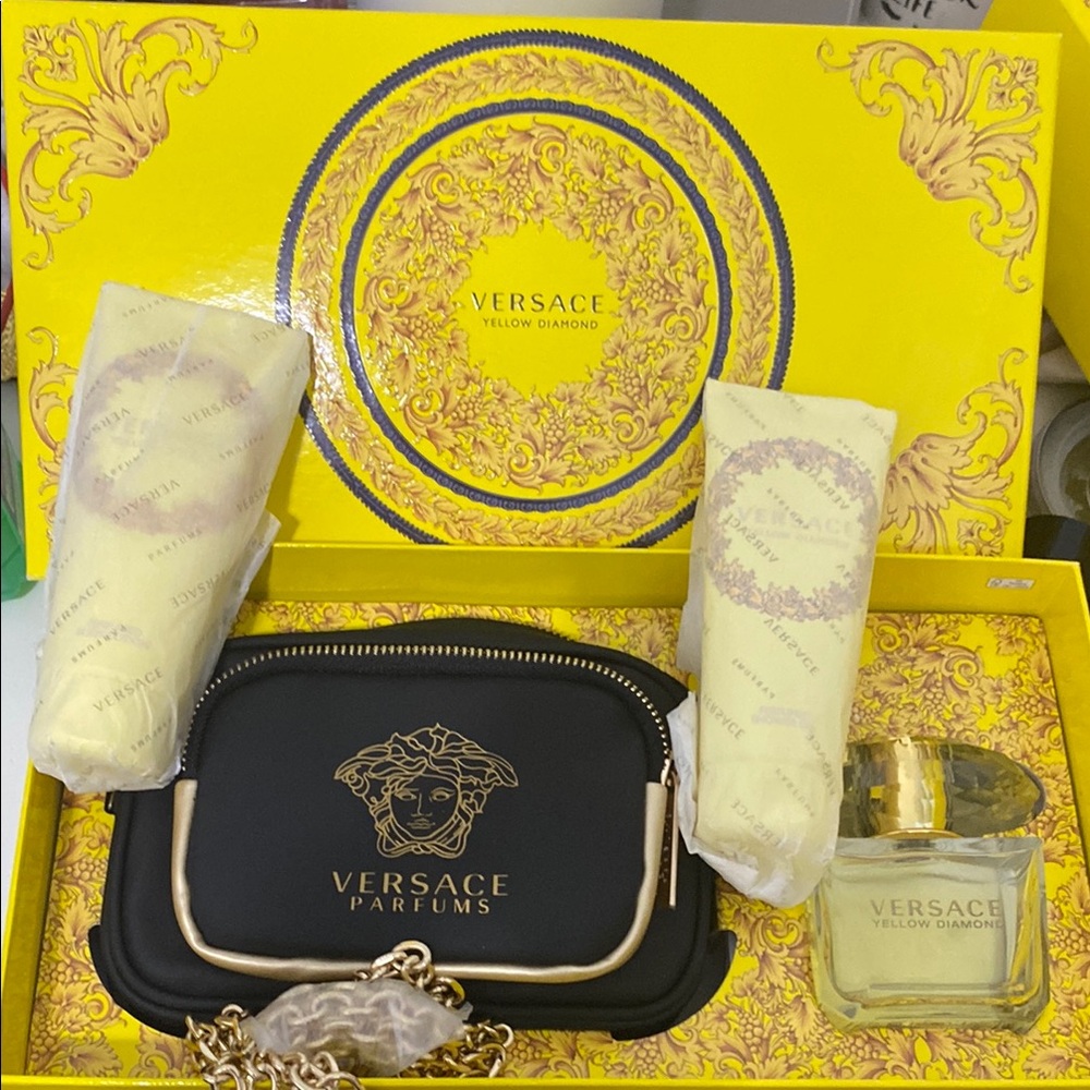 Versace Yellow Diamond Perfume Gift Set